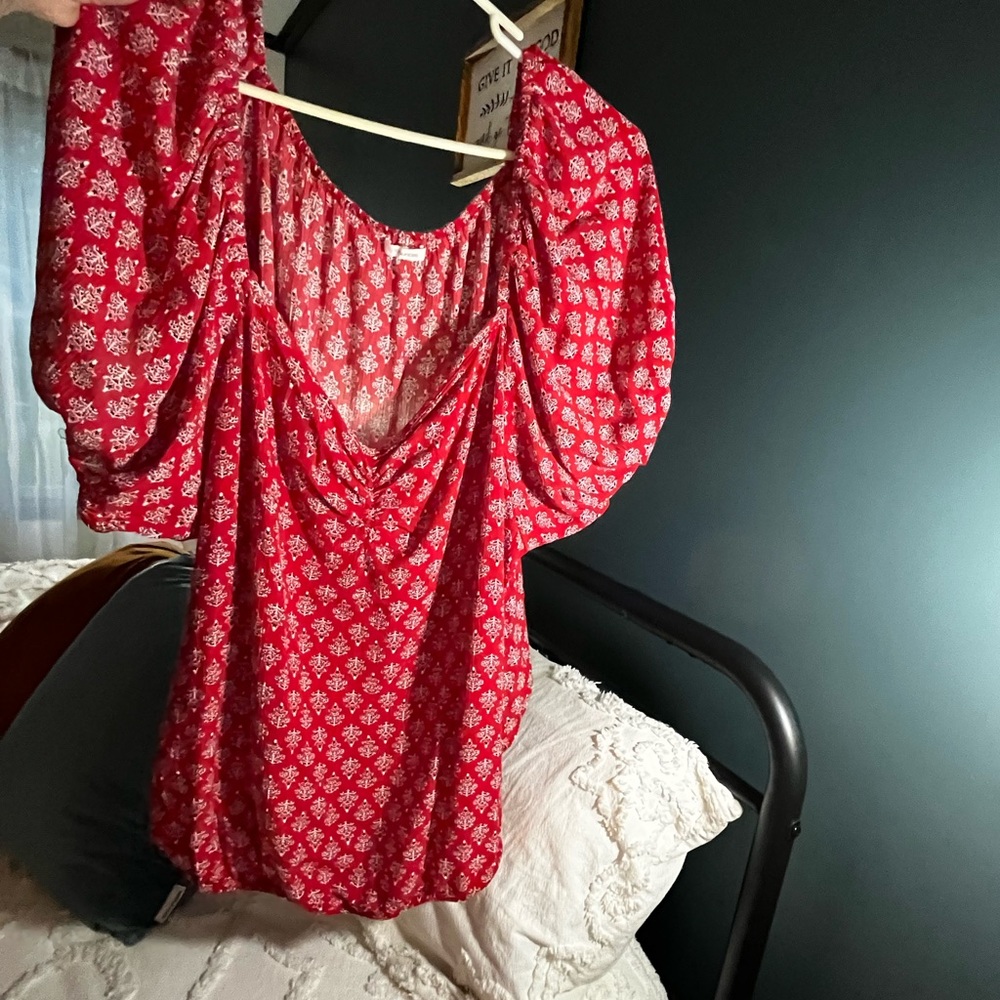 Maurice’s 3x top